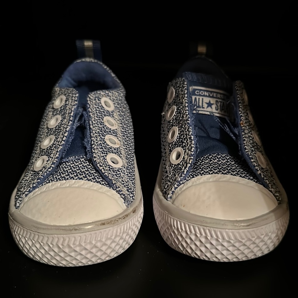 Toddler size 4 blue and white converse